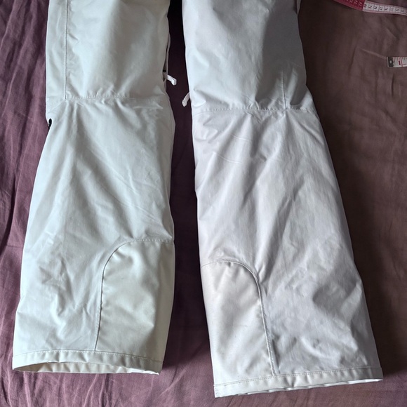 The North Face Freedom Insulated Snow Pants - Picture 10 of 15